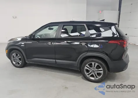 2021 Kia Seltos Lx z USA, uszkodzony, nr VIN KNDEPCAA8M7155516